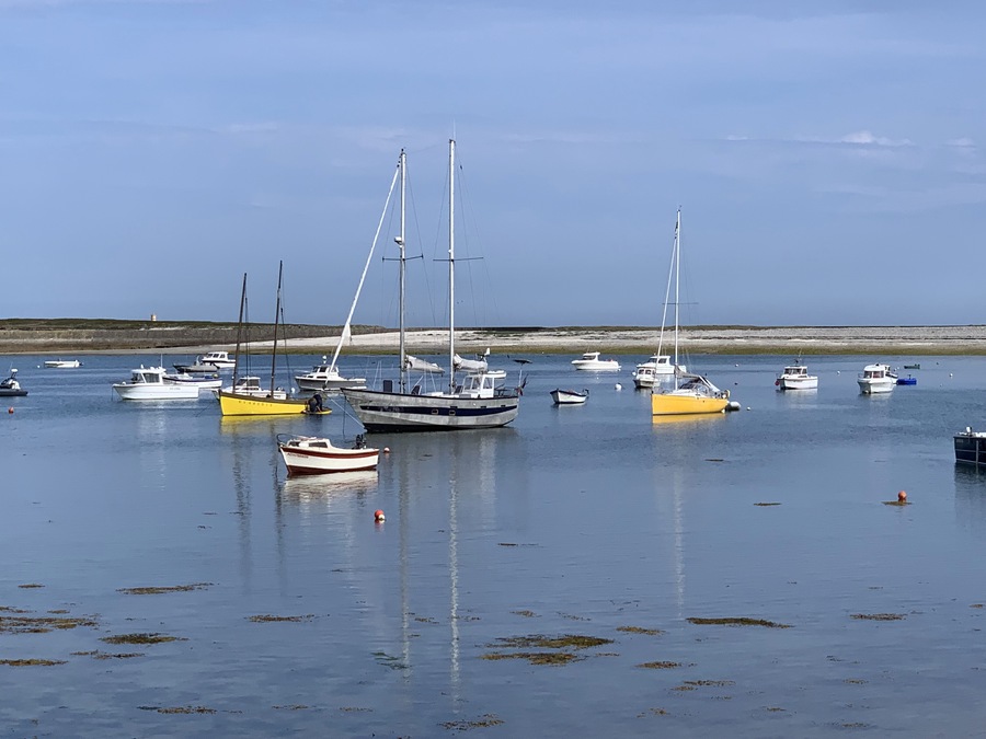 Au mouillage à l'ile de Sein