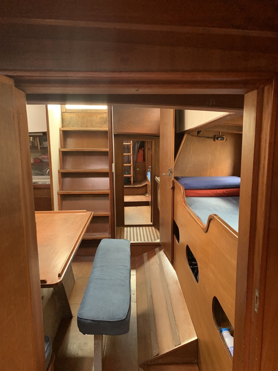 La cabine centrale vue vers l'arrière